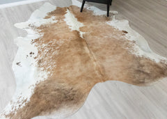 Beige And White Cowhide Rug (Size: 240 X 210 CM) CHR2395