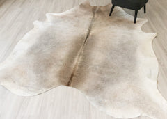 Beige And White Cowhide Rug (Size: 280 X 220 CM) CHR2355
