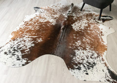 (Rare) Salt Pepper Tri-Color Cowhide Rug (Size: 250 X 200 CM) CHR2418