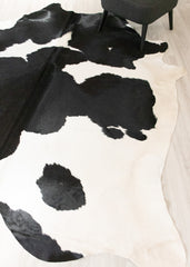 Black And White Cowhide Rug (Size: 260 X 230 CM) CHR2360