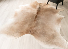 Beige And White Cowhide Rug (Size: 230 X 210 CM) CHR2351