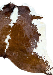 Hereford Brown And White Cowhide Rug (Size: 230 x 210 CM) CHR1902