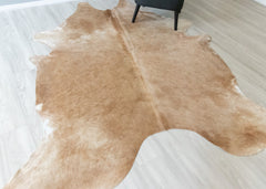 Beige And White Cowhide Rug (Size: 260 X 210 CM) CHR2381