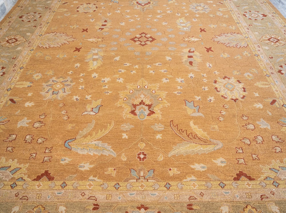 Oriental Heritage Sumac Agra Hand-Knotted Wool Rug