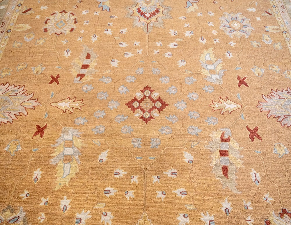 Oriental Heritage Sumac Agra Hand-Knotted Wool Rug