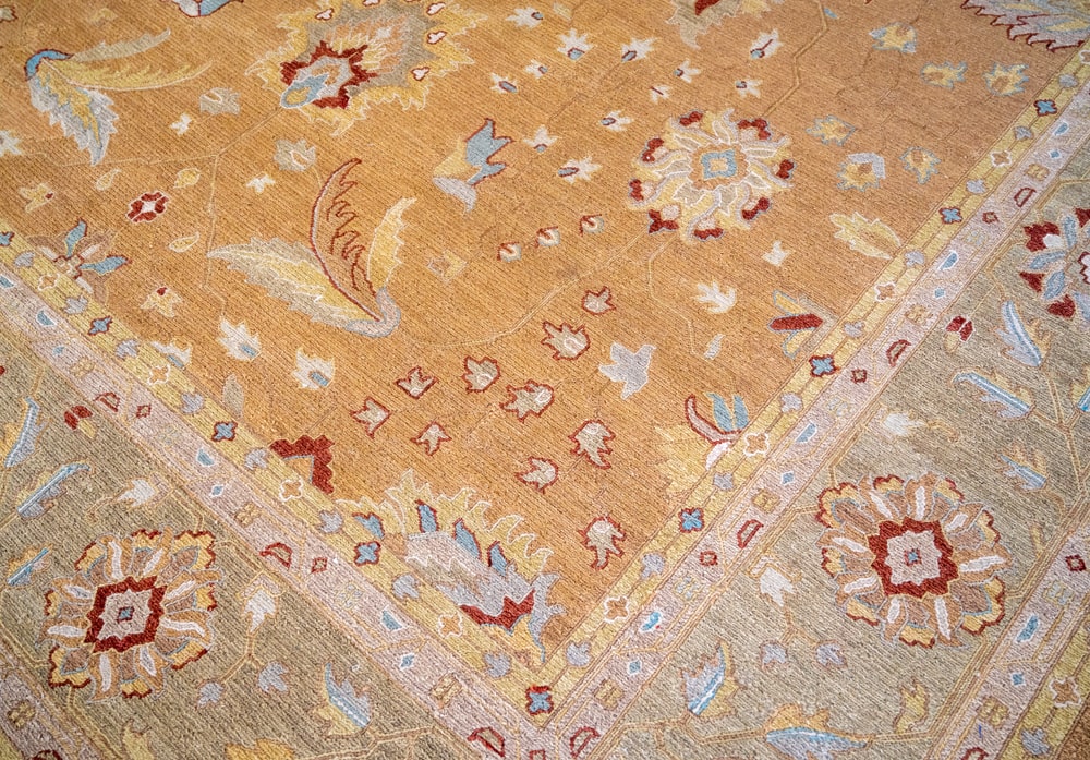 Oriental Heritage Sumac Agra Hand-Knotted Wool Rug