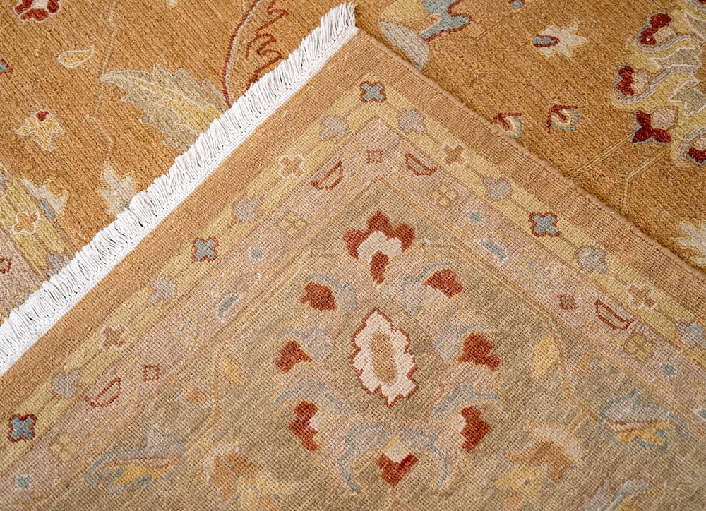 Oriental Heritage Sumac Agra Hand-Knotted Wool Rug