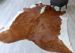 Hereford Brown And White Cowhide Rug (Size: 270 x 220 CM) CHR1919