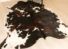 Exotic Tricolor Cowhide Rug (Size: 240 X 210 CM) CHR1939