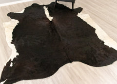 Hereford Black And White Cowhide Rug (Size: 250 x 220 CM) CHR1922