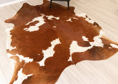 Exotic Tricolor Cowhide Rug (Size: 250 X 200 CM) CHR2214