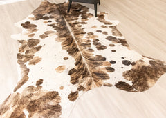 (Rare) Exotic Tricolor Cowhide Rug (Size: 250 X 210 CM) CHR2219