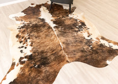 (Rare) Medium White Spine Belly Brindle Cowhide Rug (Size: 230 X 210 CM) CHR2226