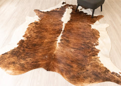 Medium White Spine Belly Brindle Cowhide Rug (Size: 270 X 220 CM) CHR2229