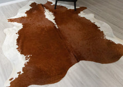 Hereford Brown And White Cowhide Rug (Size: 260 x 220 CM) CHR2536