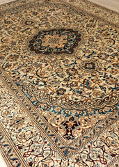 Vintage Nain Hand-Knotted Wool Persian Rug (Size: 250 X 350 CM)