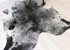 Salt Pepper Black & White Cowhide Rug (Size: 200 X 180 CM) CHR2169