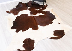 Brown And White Cowhide Rug (Size: 240 X 180 CM) CHR2163