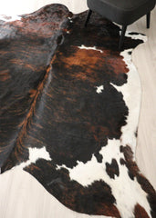 Exotic Tricolor Cowhide Rug (Size: 230 X 200 CM) CHR2736