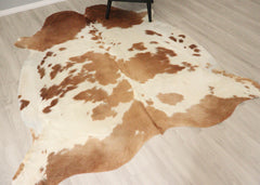 Beige And White Cowhide Rug (Size: 220 X 200 CM) CHR2705