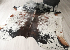 (Rare) Salt Pepper Tri-Color Cowhide Rug (Size: 250 X 210 CM) CHR2717