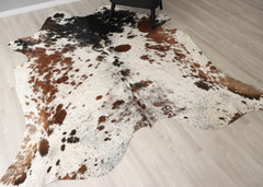 (Rare) Salt Pepper Tri-Color Cowhide Rug (Size: 220 X 200 CM) CHR2723