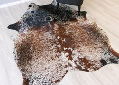 Salt Pepper Tri-Color Cowhide Rug (Size: 210 X 150 CM) CHR2102