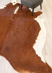 Hereford Brown And White Cowhide Rug (Size: 250 x 200 CM) CHR2153