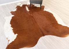 Hereford Brown And White Cowhide Rug (Size: 250 x 200 CM) CHR2153