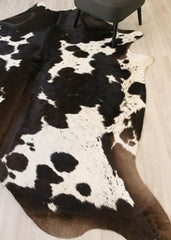Black And White Cowhide Rug (Size: 250 X 220 CM) CHR2158
