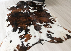 Exotic Tricolor Cowhide Rug (Size: 250 X 200 CM) CHR2641