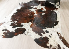 Exotic Tricolor Cowhide Rug (Size: 260 X 230 CM) CHR2643