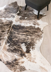 (Rare) Exotic Tricolor Cowhide Rug (Size: 210 X 200 CM) CHR2072