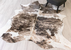 (Rare) Exotic Tricolor Cowhide Rug (Size: 210 X 200 CM) CHR2072