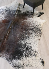 Salt Pepper Tri-Color Cowhide Rug (Size: 260 X 190 CM) CHR2125