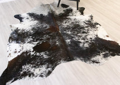 Salt Pepper Tri-Color Cowhide Rug (Size: 230 X 210 CM) CHR2131