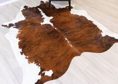 Medium White Spine Belly Brindle Cowhide Rug (Size: 220 X 210 CM) CHR2087