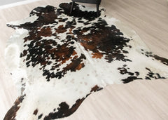 Exotic Tricolor Cowhide Rug (Size: 250 X 220 CM) CHR2605