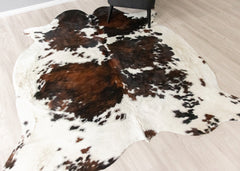 Exotic Tricolor Cowhide Rug (Size: 230 X 200 CM) CHR2608