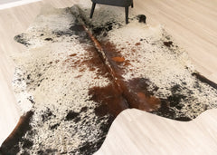 Salt Pepper Tri-Color Cowhide Rug (Size: 250 X 200 CM) CHR2248