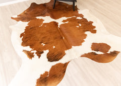Exotic Tricolor Cowhide Rug (Size: 230 X 210 CM) CHR2235