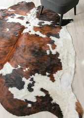 Exotic Tricolor Cowhide Rug (Size: 240 X 210 CM) CHR2618
