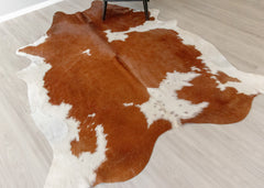 Brown And White Cowhide Rug (Size: 240 X 190 CM) CHR1856