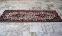 Oriental Agra Hand-Knotted Wool Hallway Runner Rug
