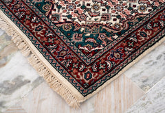 Oriental Agra Hand-Knotted Wool Hallway Runner Rug