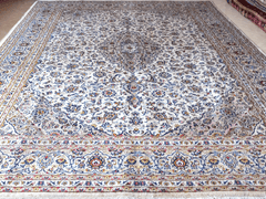 Vintage Isfahan Hand-Knotted Wool Persian Rug