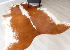Hereford Brown And White Cowhide Rug (Size: 220 x 210 CM)