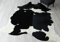 Black And White Cowhide Rug (Size: 230 x 200 CM)
