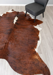 Medium White Spine Belly Brindle Cowhide Rug (Size: 240 x 200 CM)