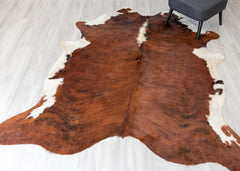 Medium White Spine Belly Brindle Cowhide Rug (Size: 230 x 200 CM)